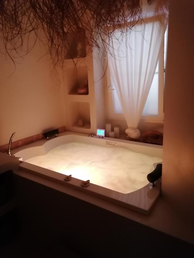 L'Autre Perle, Balneo En Supplement, Le Clos Des Perles Tourtour Zewnętrze zdjęcie